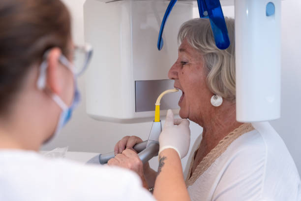 Best Emergency Tooth Extraction in Versailles, KY